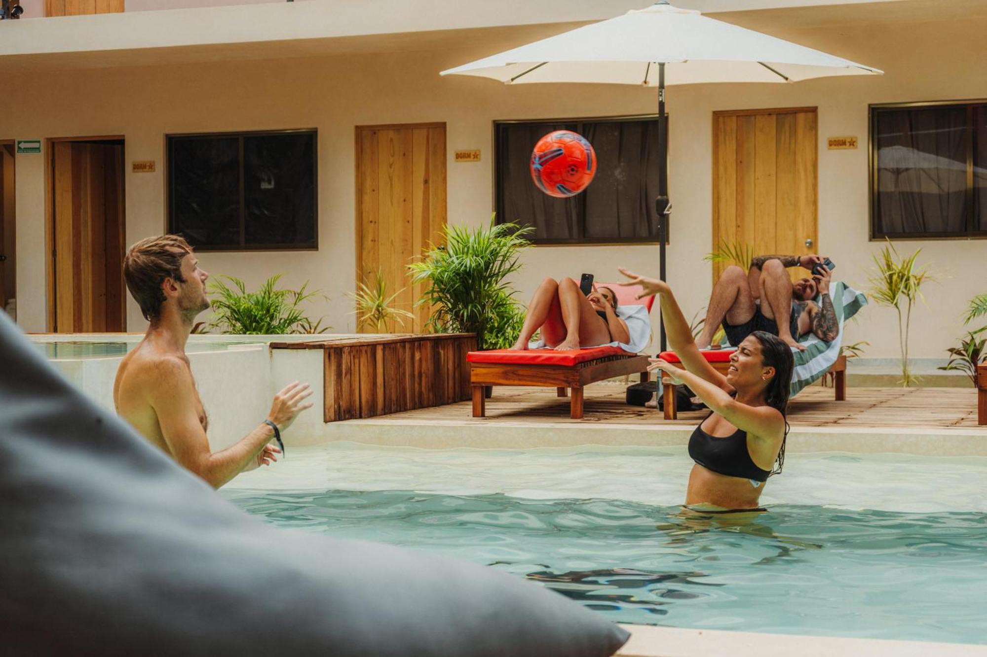 Che Valladolid Hostel & Bar Adults Only Zewnętrze zdjęcie